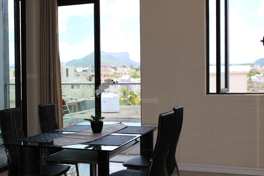 Flic En Flac Beach Penthouse Εξωτερικό φωτογραφία